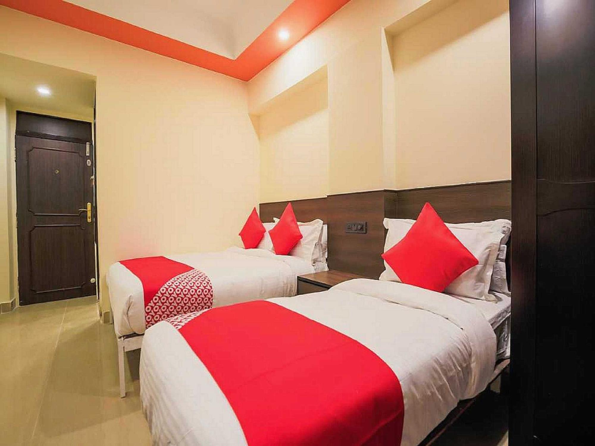 Hotel Anand Amritsar Exterior photo