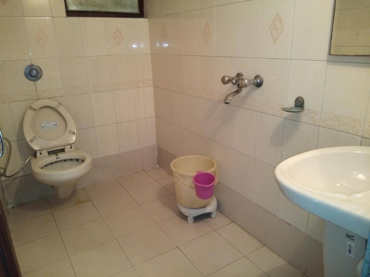 Hotel Anand Amritsar Exterior photo