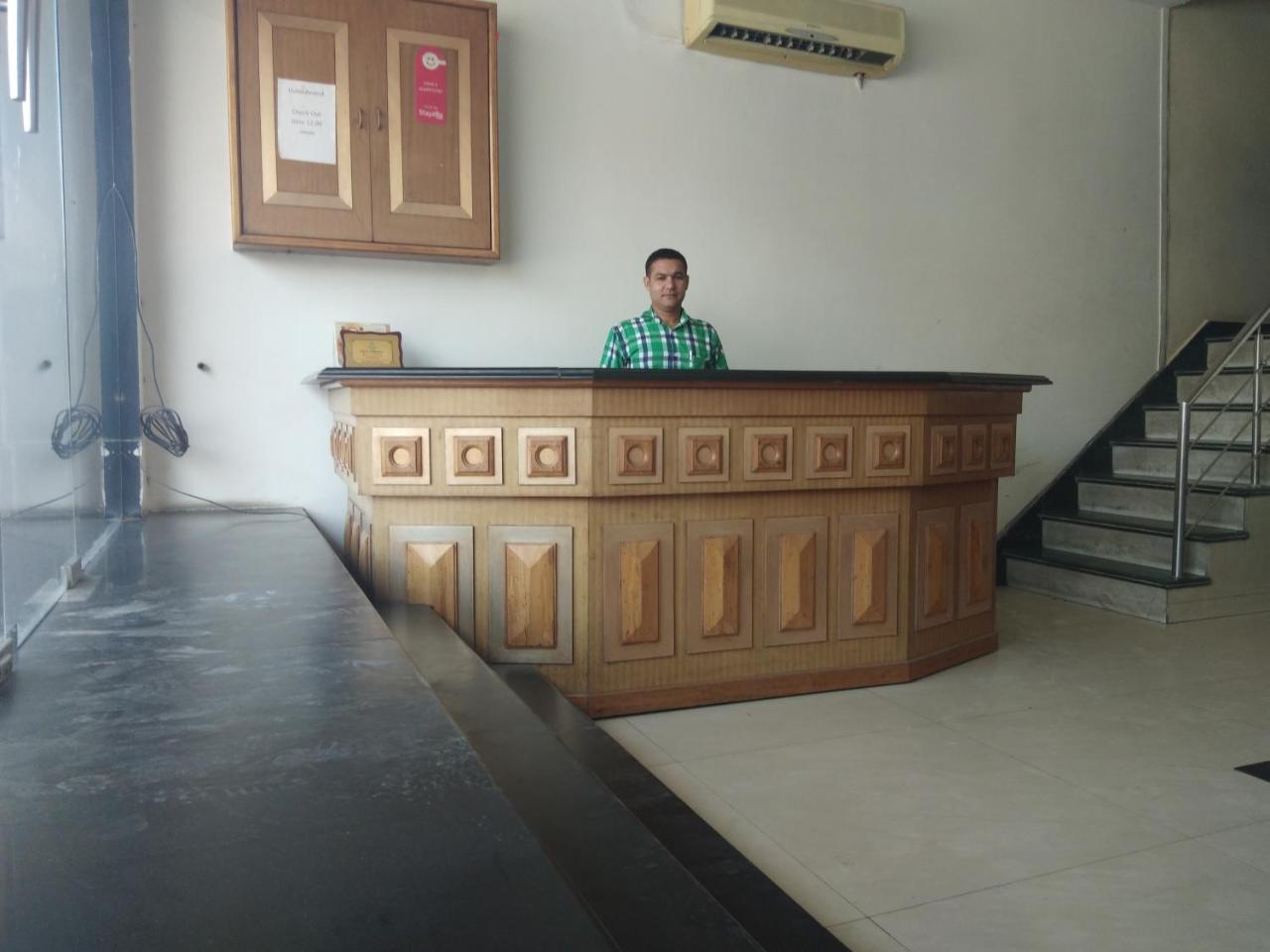 Hotel Anand Amritsar Exterior photo